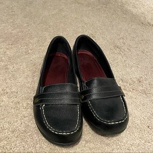 Sketchers Black dress shoes women size 9